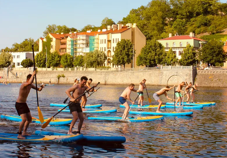 Stand-up-Paddling auf dem Riddarfjärden in Stockholm